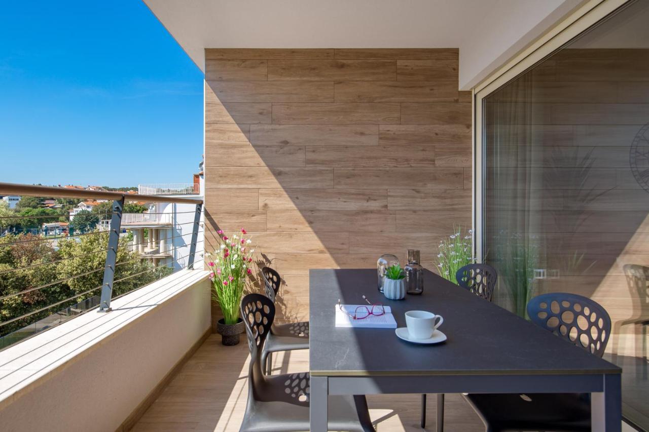 Apartment Nensi Pjescana Uvala Dış mekan fotoğraf