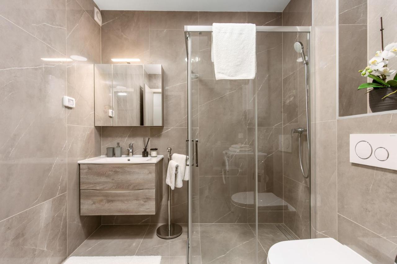 Apartment Nensi Pjescana Uvala Dış mekan fotoğraf